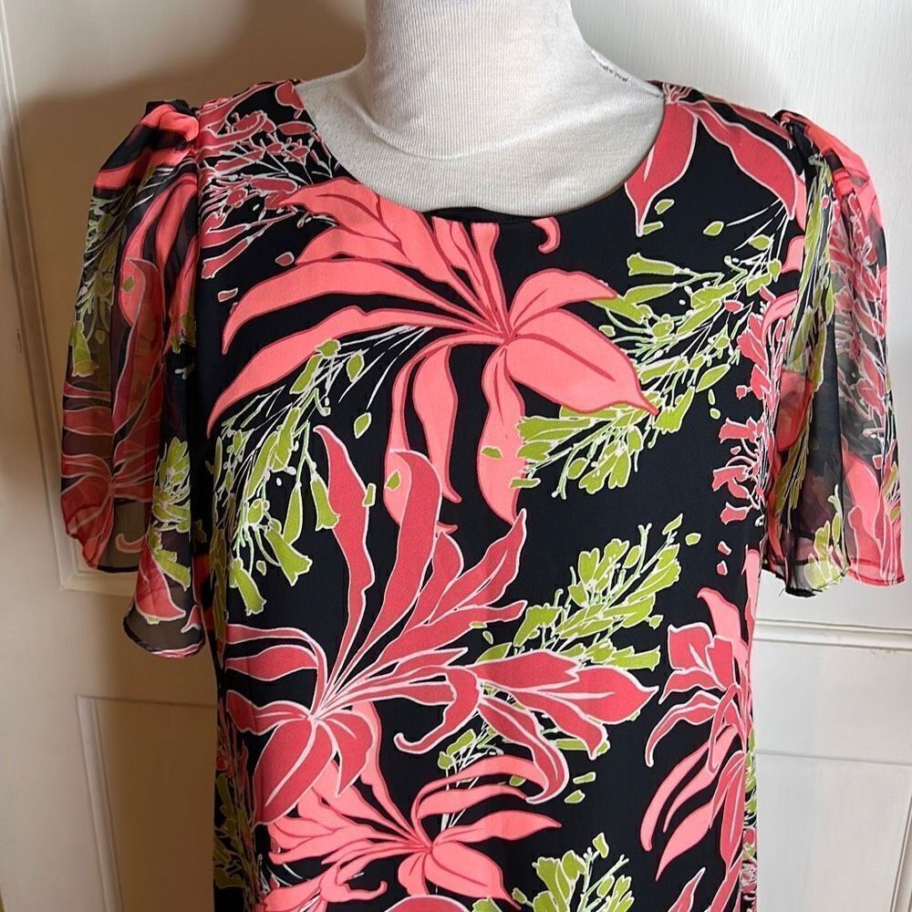 ❤️Vince Camuto Black & Pink Floral Flowy Short Sleeves Sheath Dress Womens Sz 12 - Picture 2 of 8